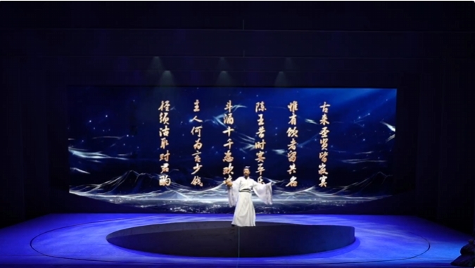 春節(jié)演出丨音樂(lè)劇《將進(jìn)酒》駐場(chǎng)版春節(jié)期間將在江油大劇院連演四場(chǎng)，再現(xiàn)大唐頂流風(fēng)華！