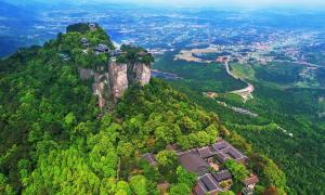 四川江油畫(huà)屏尚景景區(qū)管理有限責(zé)任公司