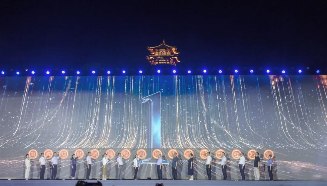 讀李白 游神州丨跟著(zhù)李白去旅游中華文化主題旅游線(xiàn)路正式發(fā)布，一起開(kāi)啟詩(shī)意文化之旅。
